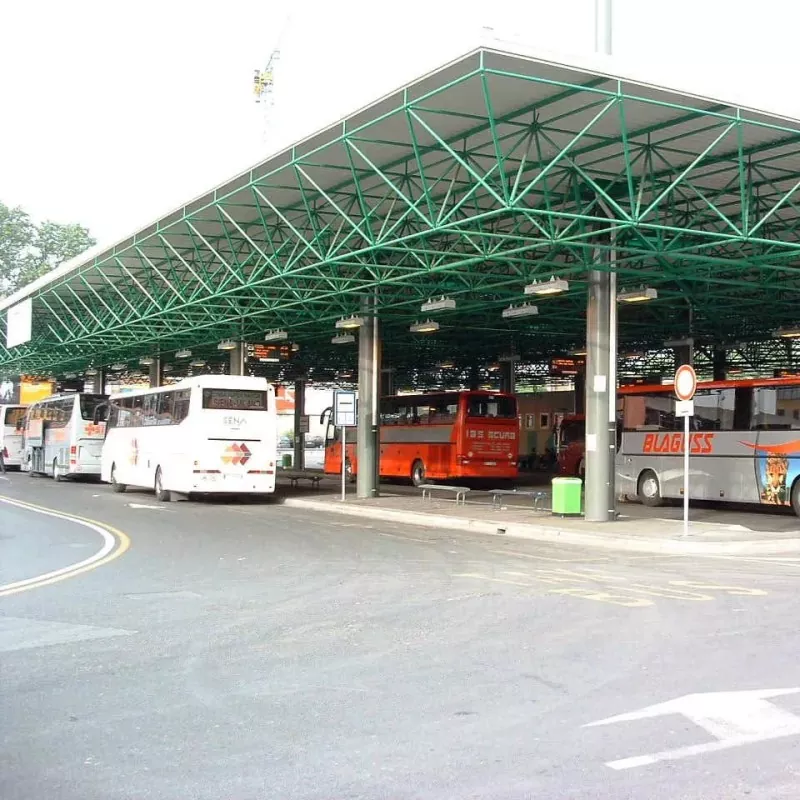 Stiel Struktuer Bus Depot